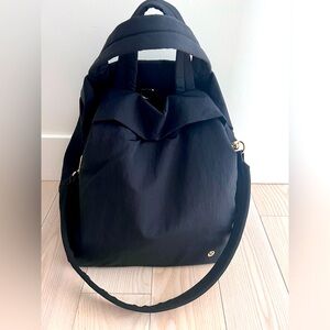 Lululemon 19L On My Level bag